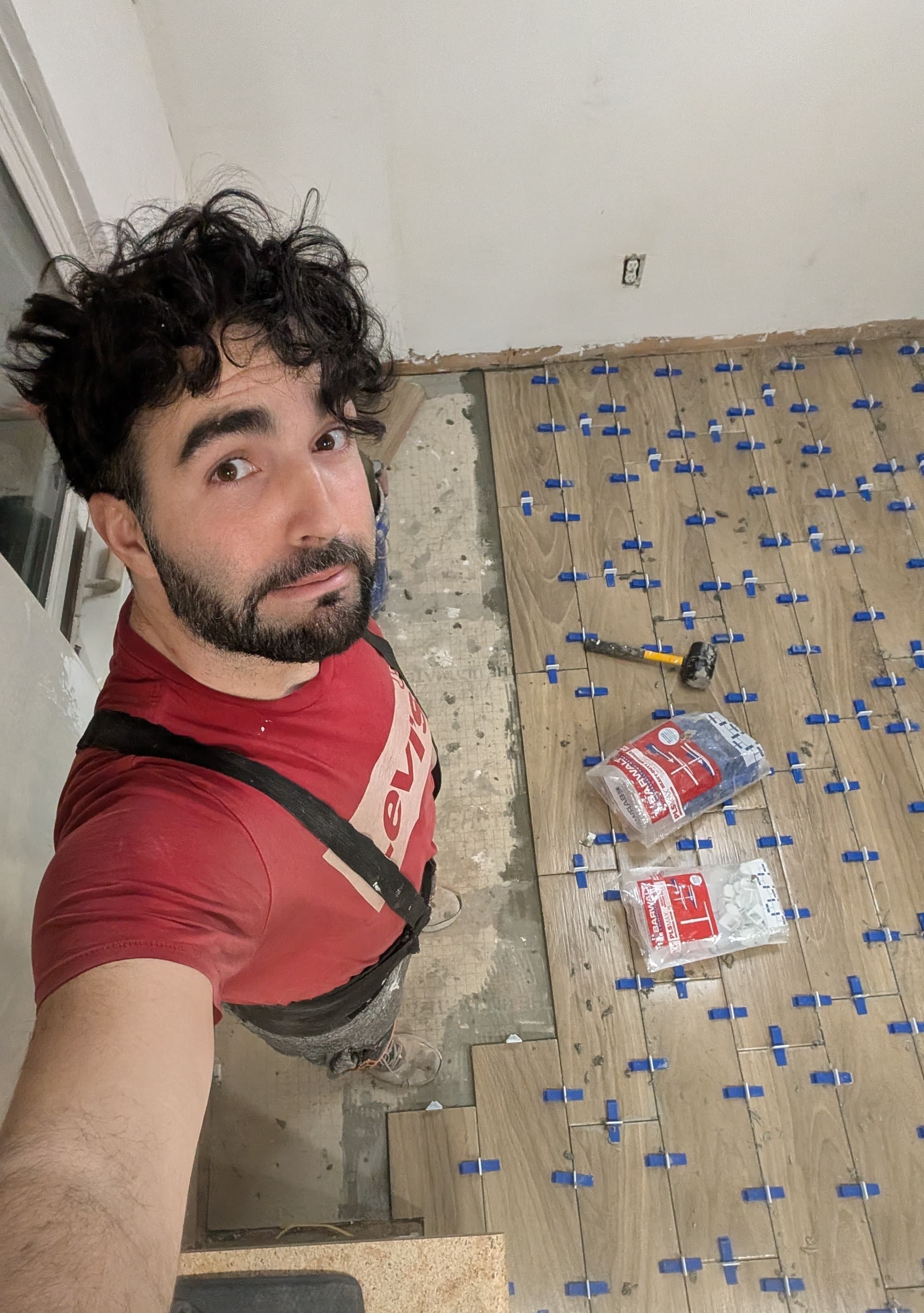 Ihos putting in flooring